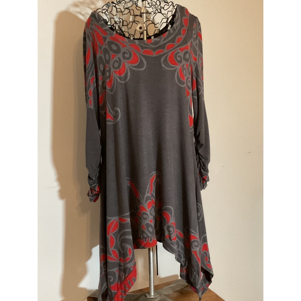Grace Elements Charcoal Grey Red Scroll Print Sharkbite‎ Tunic Ruched Sleeve L